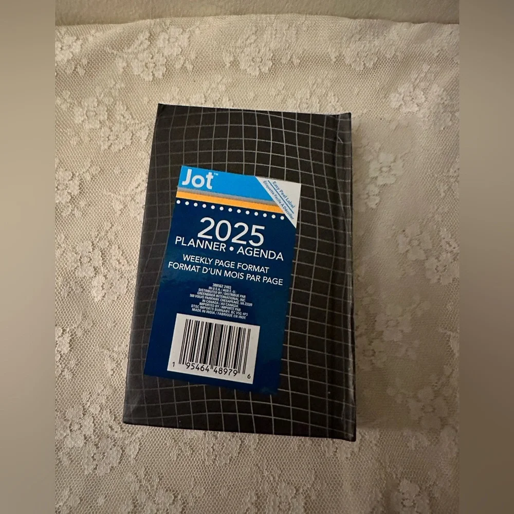 2025-2026 Two Year Planner Calendar Pocket Planner 6 x 4